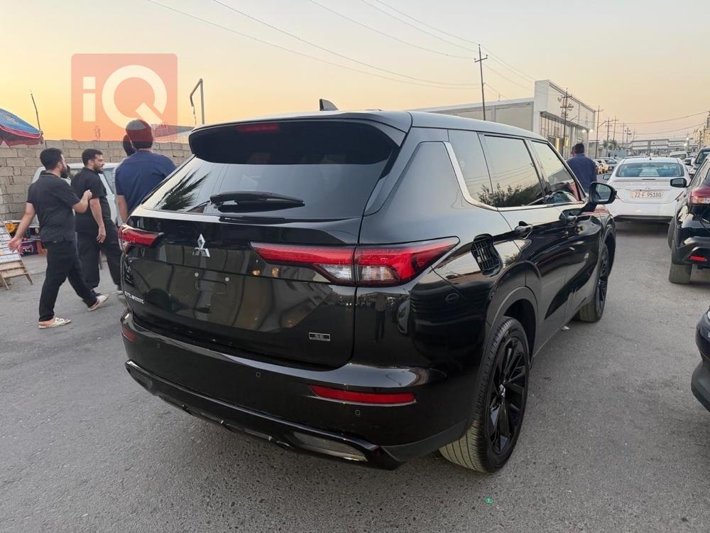 ميتسوبيشي اوتلاندر